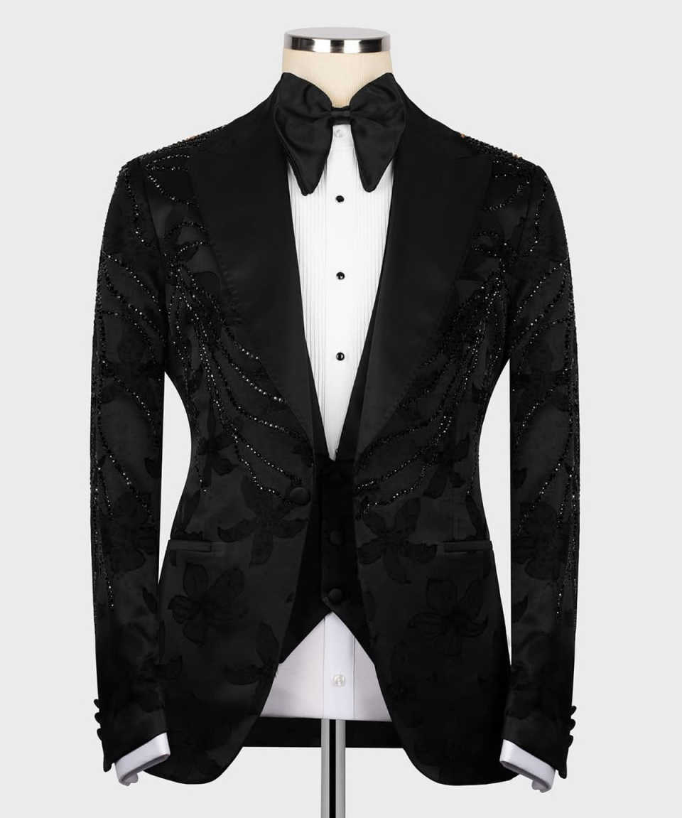 Abito da festa Sfilata di moda - Men Formal Wear With Coat recensione e prezzo