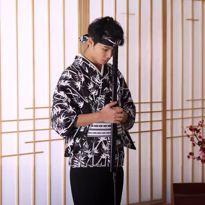 Kimono Giapponese da Uomo con  - Men Formal Wear Photoshoot recensione e prezzo