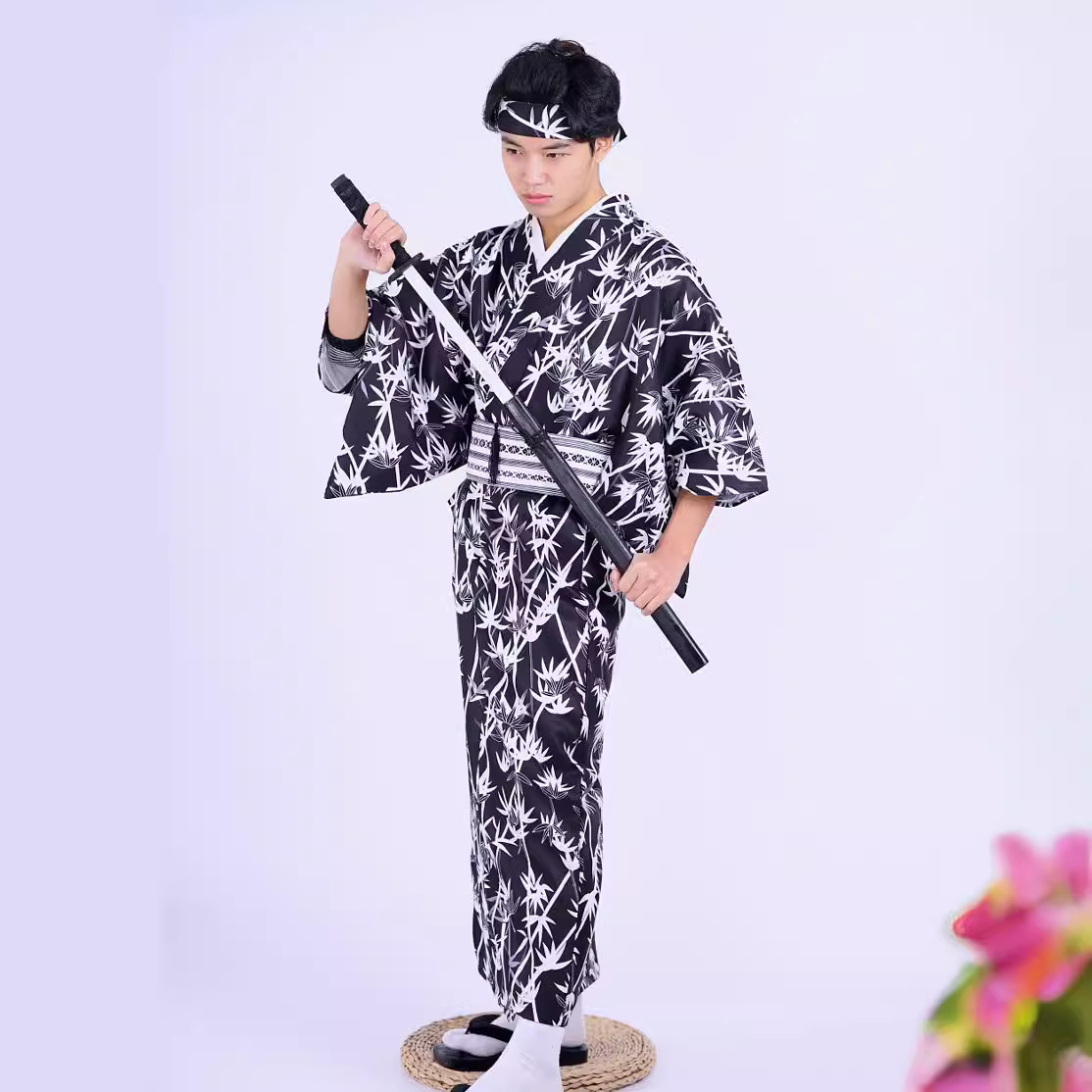 Kimono Giapponese da Uomo con  - Men Formal Wear Photoshoot recensione e prezzo